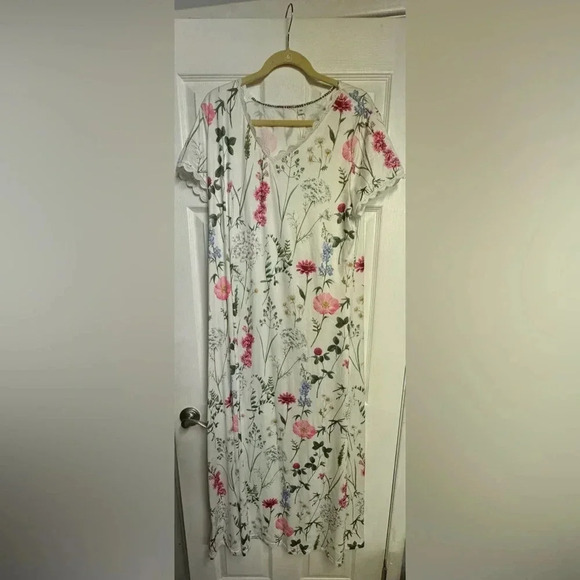 Exclusive women’s white floral soft maxi dress scalloped lace edge Plus size XXL - Picture 1 of 4